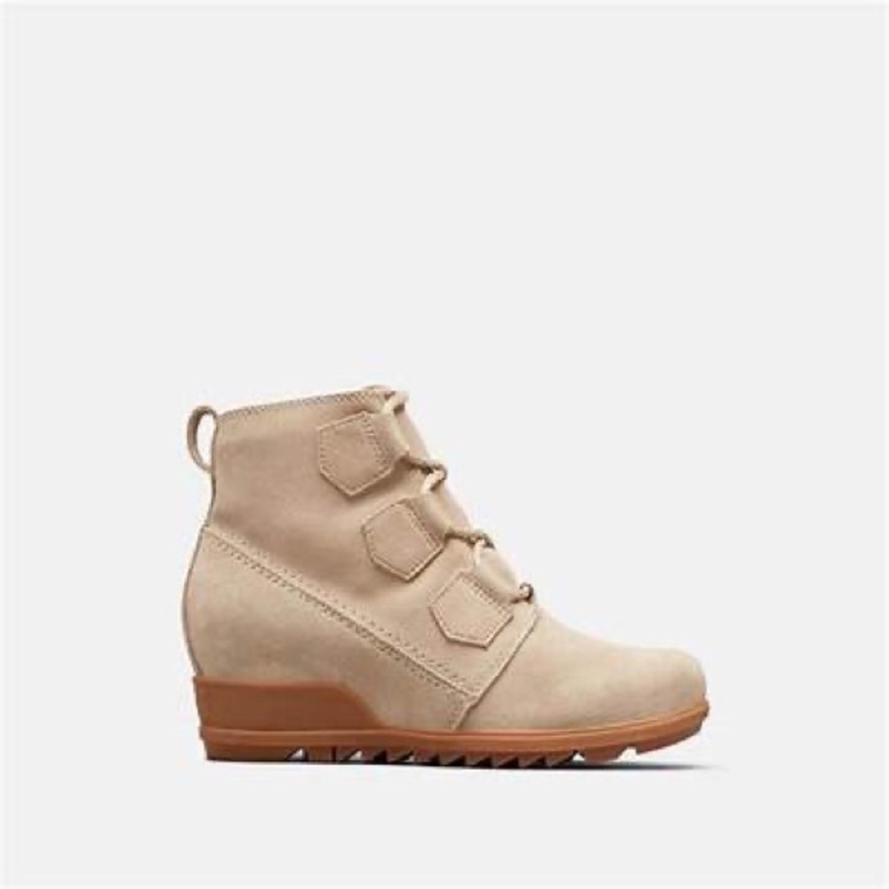 Sorel Evie Lace Boot size 9.5.